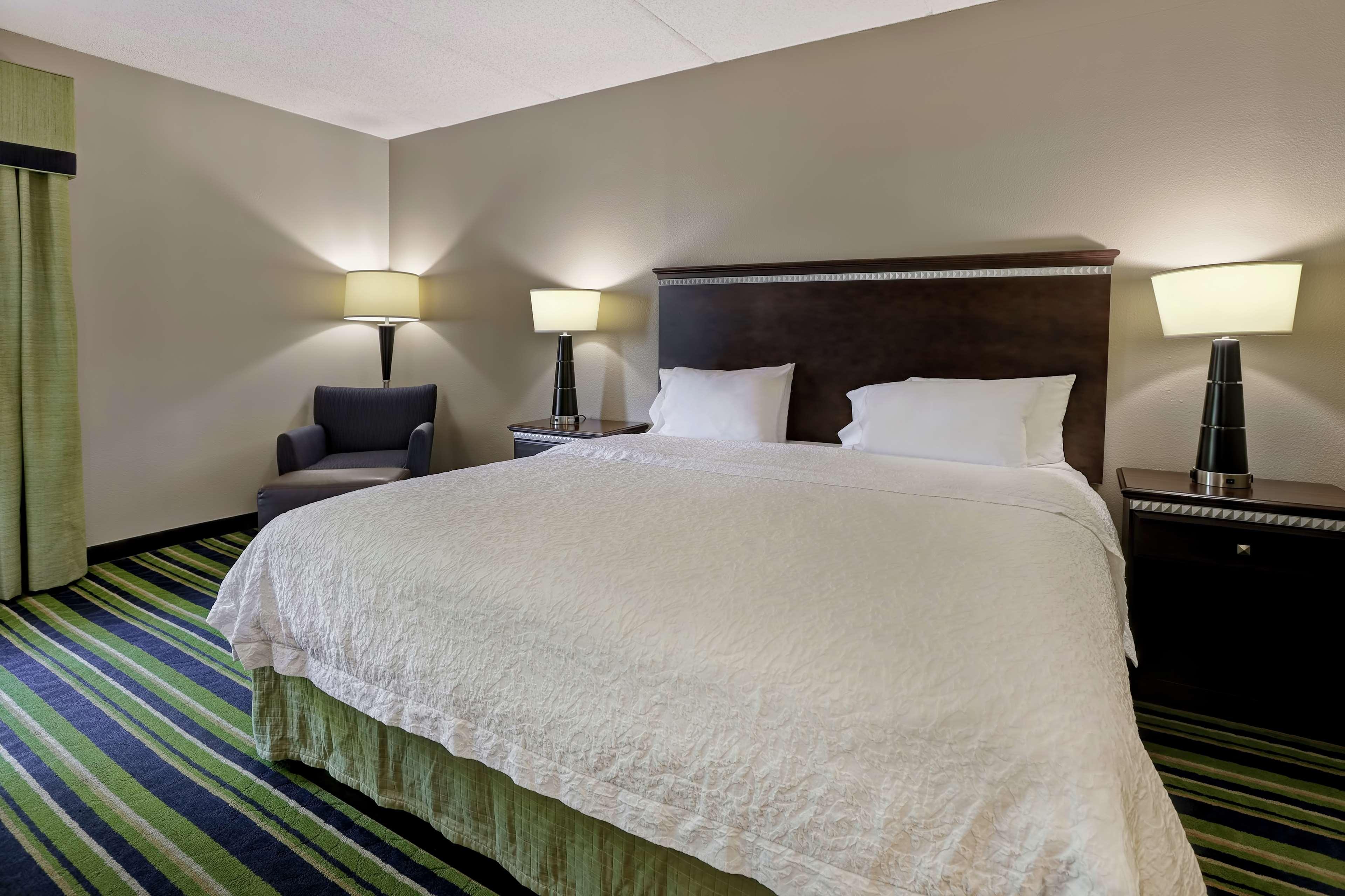 Hampton Inn Atlanta-Woodstock Bagian luar foto