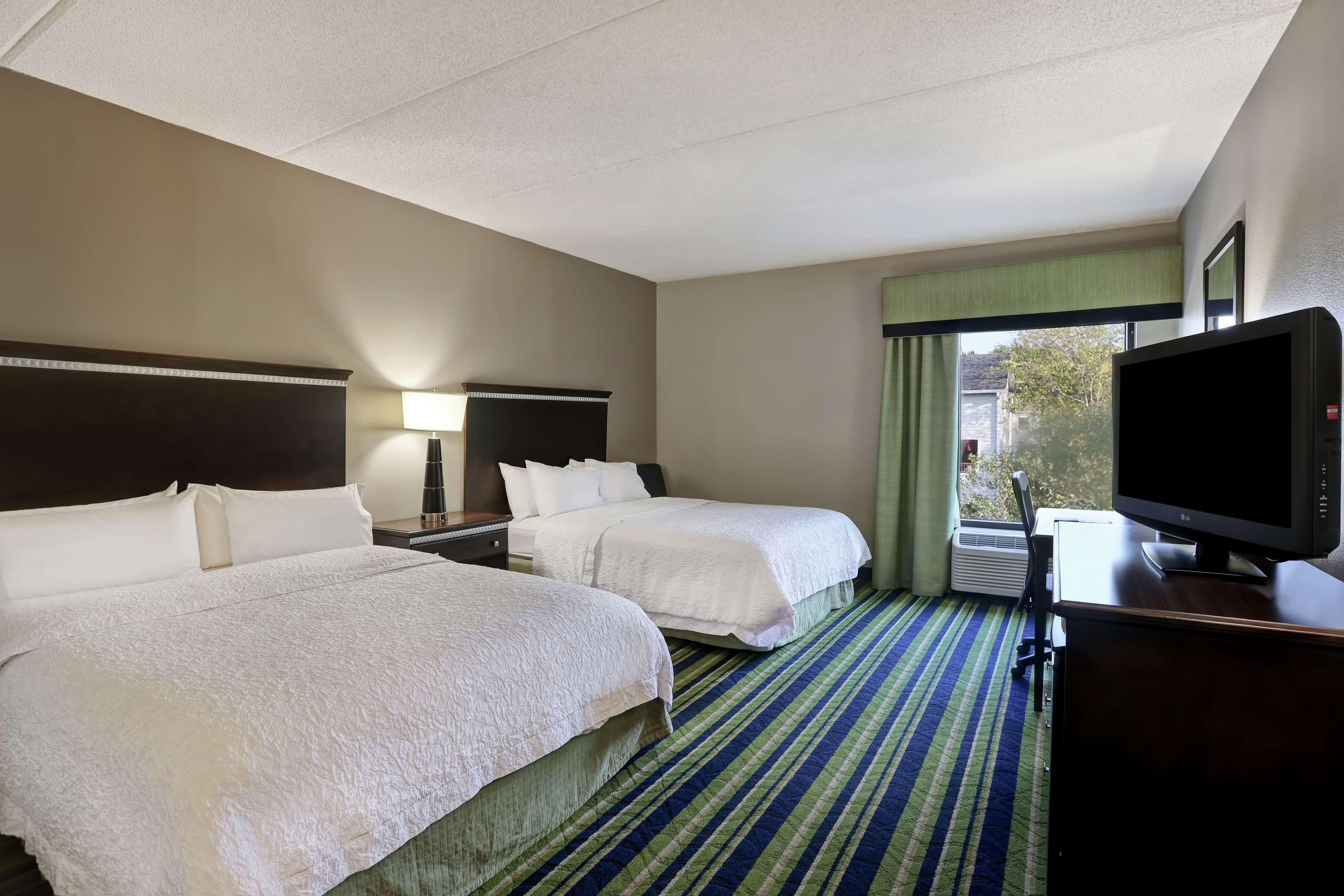 Hampton Inn Atlanta-Woodstock Bagian luar foto