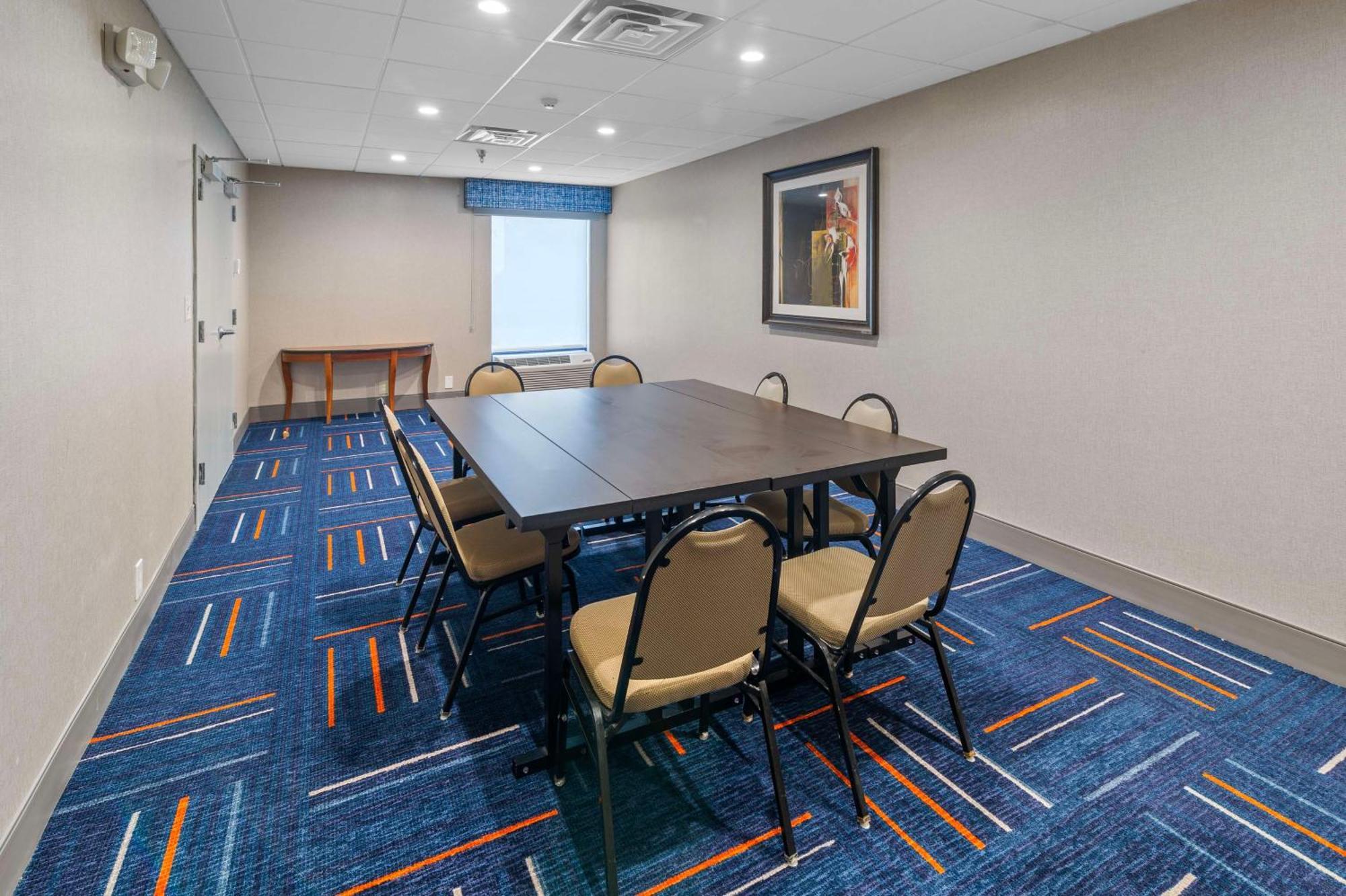 Hampton Inn Atlanta-Woodstock Bagian luar foto